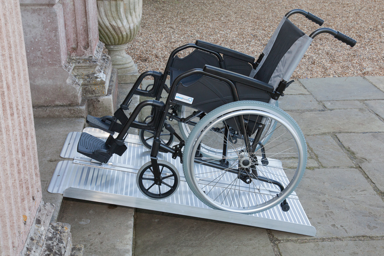 como elegir rampas para discapacitados portátiles